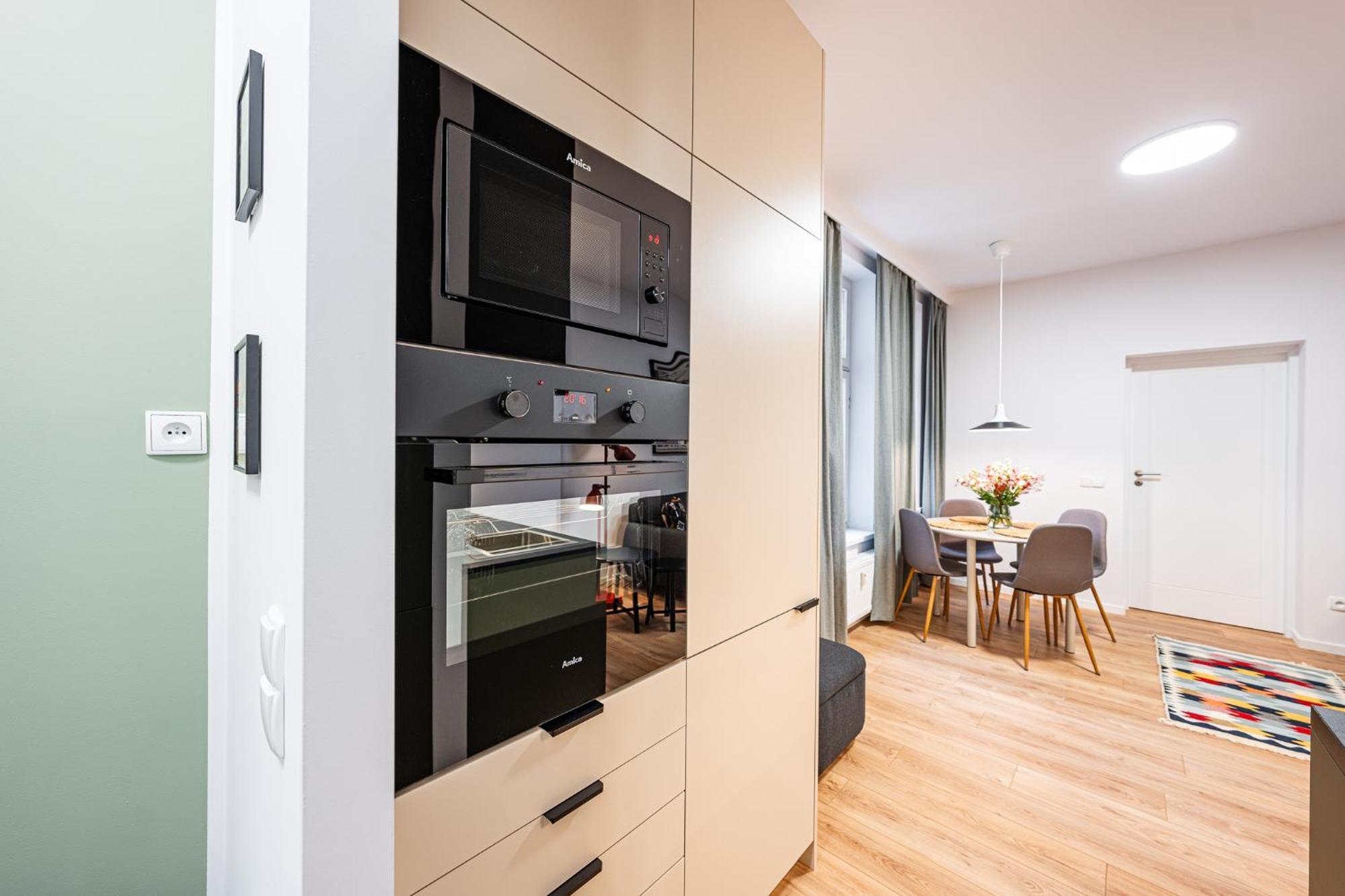 Apartamenty Tespis - Historic House Next To The Cathedral In The City Centre Katowice Luaran gambar